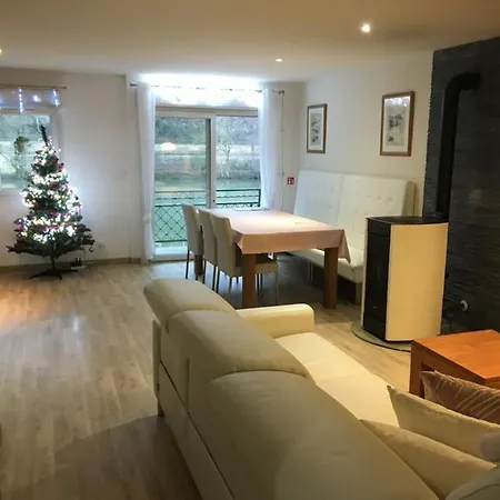 La Rose Sur Meuse בית נופש