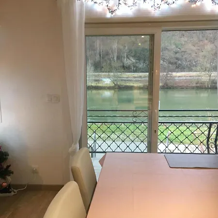 La Rose Sur Meuse Haybes